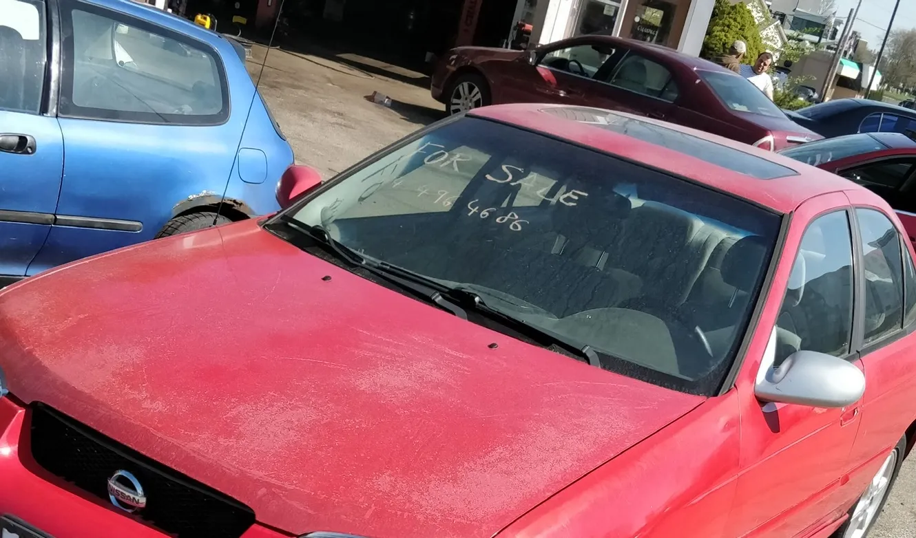 Gridworld MDP with value iteration and Q-learning policies